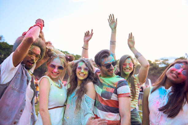 istock Dancing together during music festival 1154953801