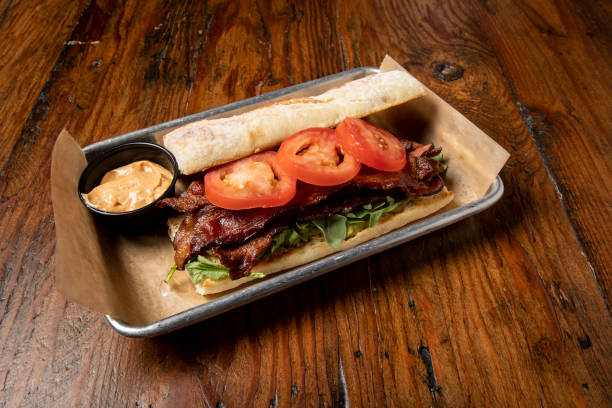 istock BLT sandwich restaurant food 1154985306