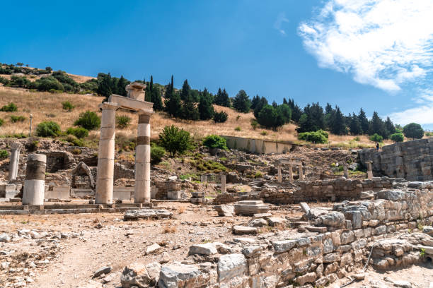 istock Ephesus Ancient City Ruins in Izmir 1154988621