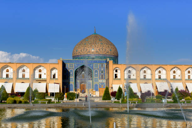 istock Mosque Reflected on the Water in Isfahan 1154988946