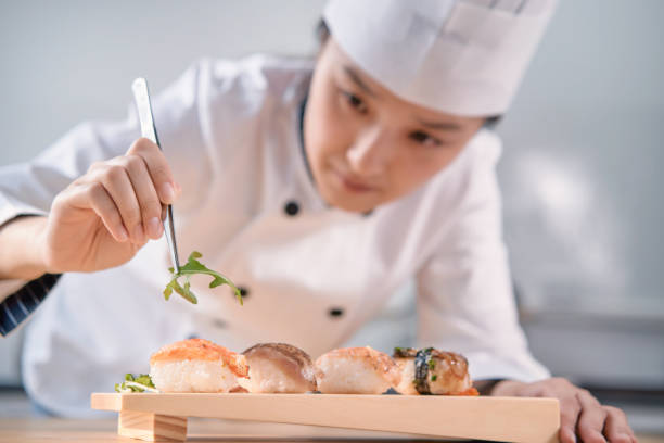 초밥 만들기 - sushi japan restaurant food 뉴스 사진 이미지