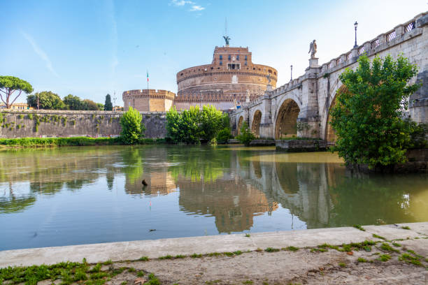 istock Ponte Sant'Angelo and the blond Tiber 1155024289