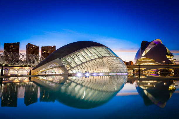 cité des arts et des sciences à valence, espagne - valencia province valencia european culture ciutat de les arts i les ciencies photos et images de collection