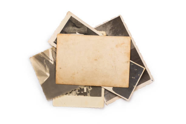 istock Old photo frame. Vintage paper. Retro card 1155040266