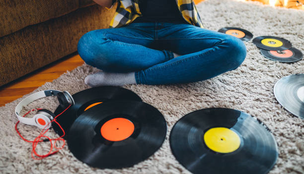 istock Listening to old records 1155068478