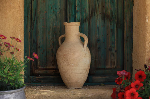 decoração libanesa do frasco do terracotta - jug water pottery clay - fotografias e filmes do acervo