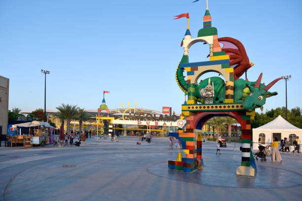 dubai parks and resort, dubaï, émirats arabes unis, 24 mai 2019, inclus legoland, riverland, motiongate et bollywood parks dubai, dubaï, émirats arabes unis - legoland photos et images de collection