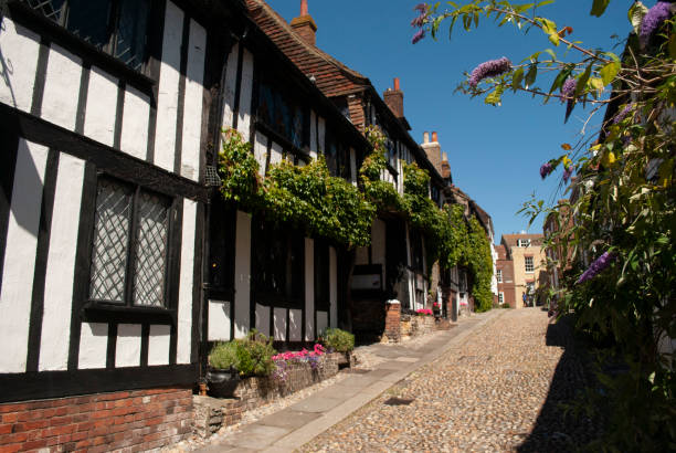 istock Mermaid Inn, Rye, England 1155185040