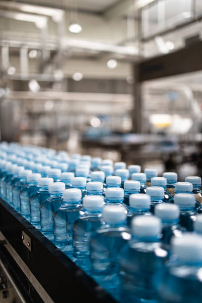 istock Water bottling factory 1155187902
