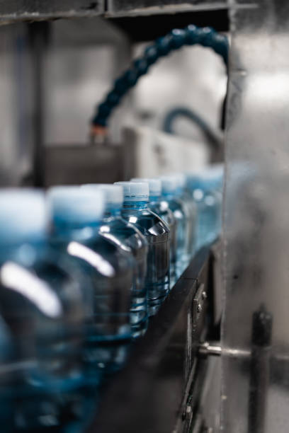 istock Water bottling factory 1155188014