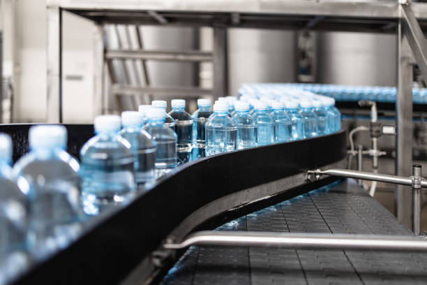 istock Water bottling factory 1155188049