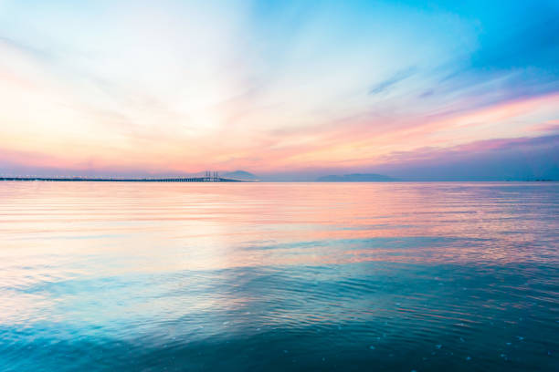 istock Reflection of sunrise for blur background 1155212170