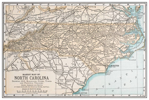 빈티지 레트로 미국 지도: 노스캐롤라이나 - 노스캐롤라이나 미국 주 stock illustrations