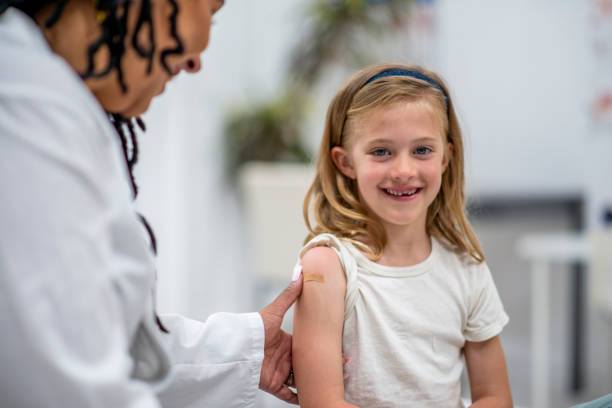 istock Child at the doctor's office 1155278101