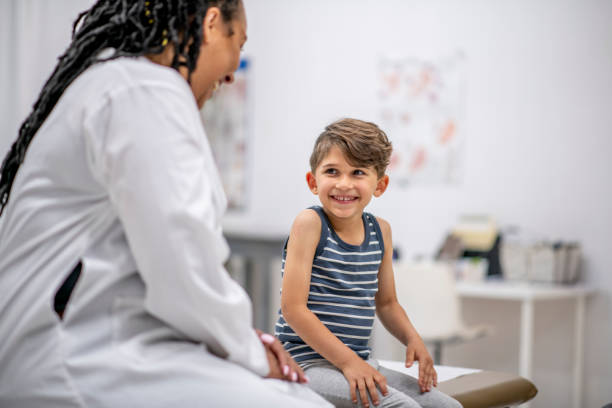 istock Child at the doctor's office 1155278114