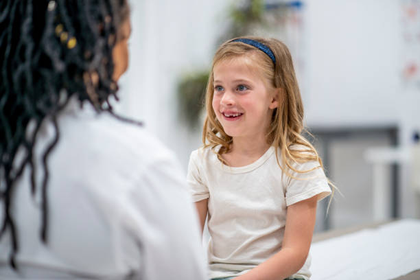 istock Child at the doctor's office 1155278116