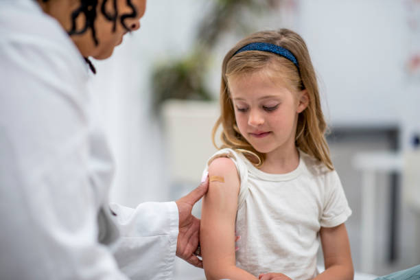 istock Child at the doctor's office 1155278803