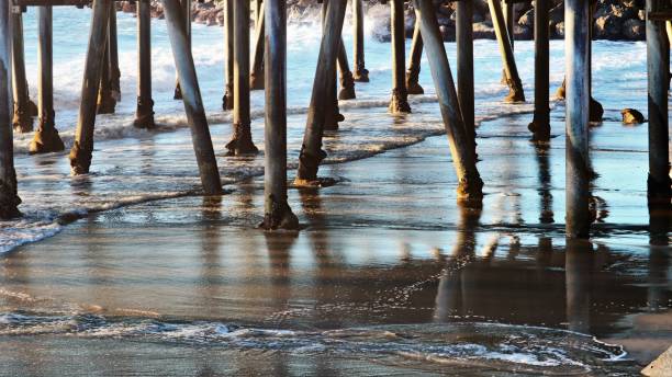 redondo beach pier - redondo beach fotografías e imágenes de stock