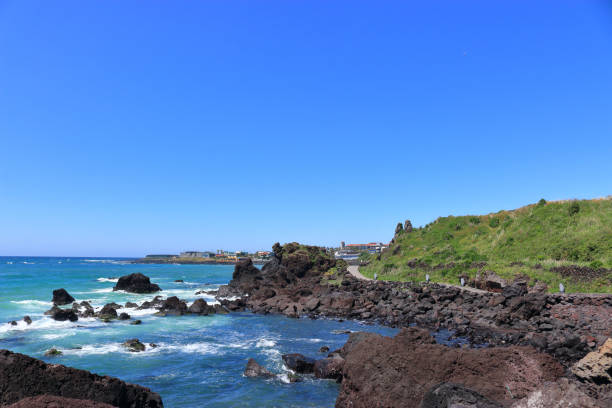 istock Edam Park Promenade, coast, promenade, lava, 1155337425