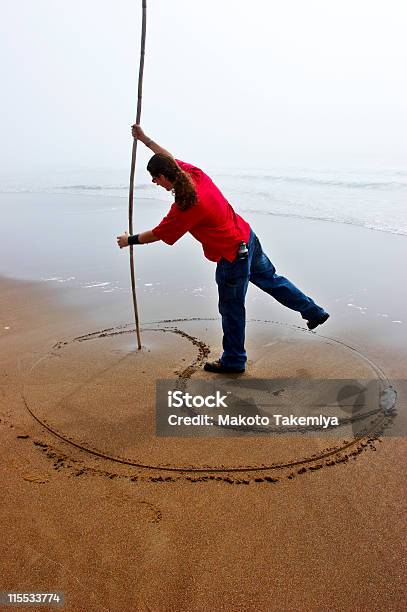 Saldo - Fotografie stock e altre immagini di Sabbia - Sabbia, Simbolo del Tao, Adolescente