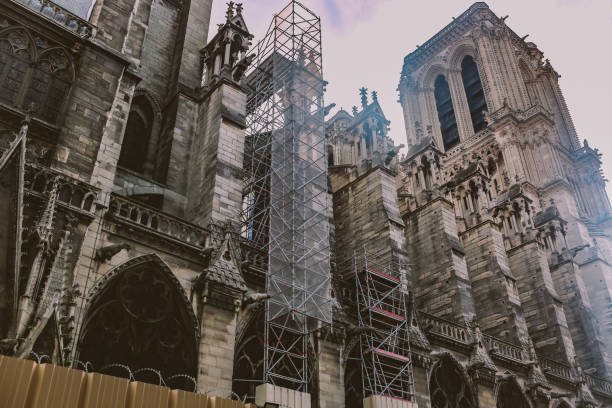 notre dame de paris cathedral after the fire - church close up paris france gothic style imagens e fotografias de stock