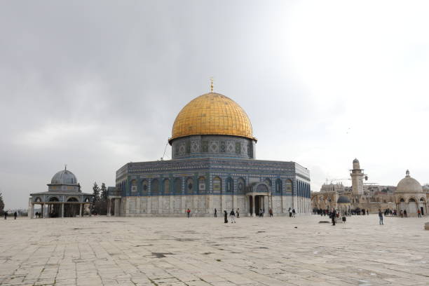 abóbada de jerusalem da rocha - jerusalem dome jerusalem old city dome of the rock - fotografias e filmes do acervo