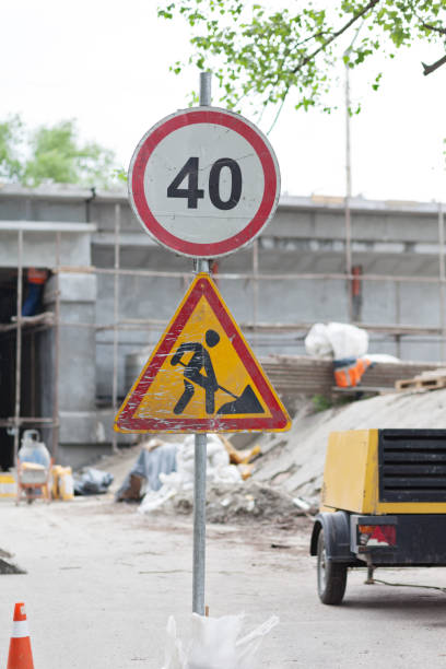 istock Road sign Maximum Speed ​​40 km / h 1155449588