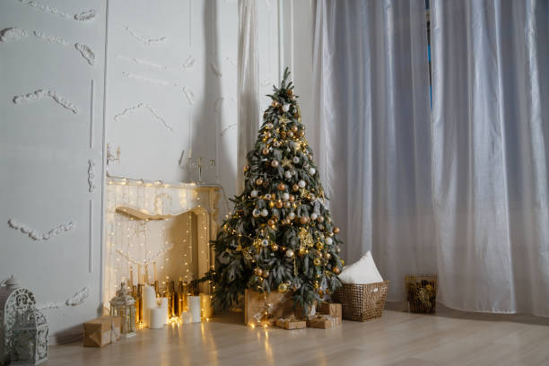 istock Decorated Christmas room with beautiful fir tree 1155454341