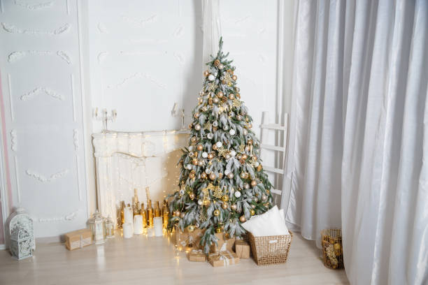 istock Decorated Christmas room with beautiful fir tree 1155454431