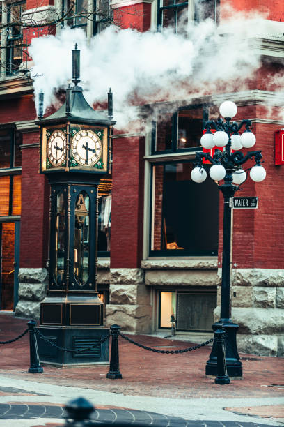 istock Historic Steam Clock in Gastown Vancouver 1155473328