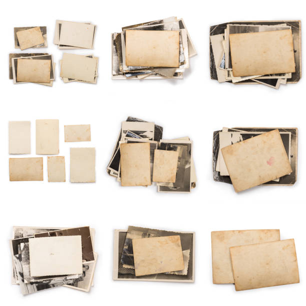 istock Old photo frame. Vintage paper. Retro card 1155486316