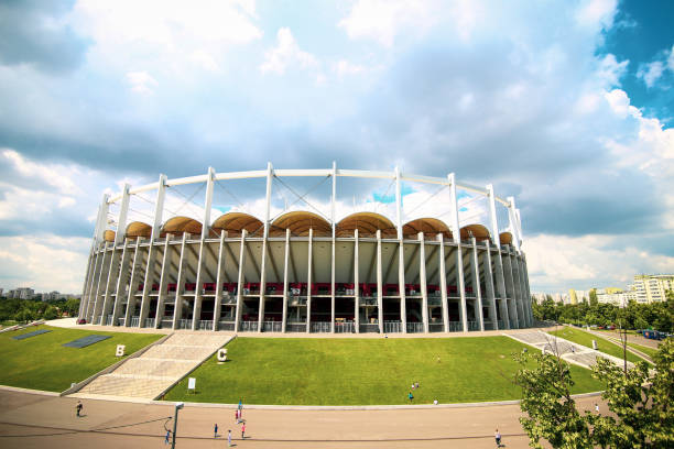 vista geral do edifício do estádio nacional da arena. - uefa - fotografias e filmes do acervo