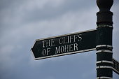 klippen-von-moher-zeichen.jpg?b=1&s=170x170&k=20&c=NKKwmQb-t_uU3Wrc0JSmSlfxpHEMLyHe_-INlzILqh4=