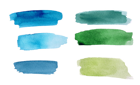 Conjunto de color verde y azul acuarela mancha sobre fondo blanco. El color salpicando en el papel. Es una imagen dibujada a mano photo