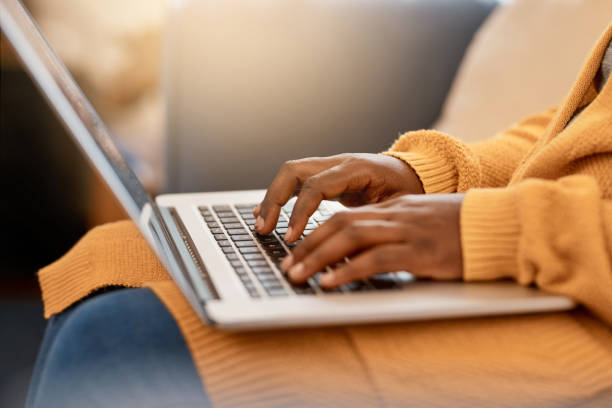 istock This is the best time to shop online 1155602442