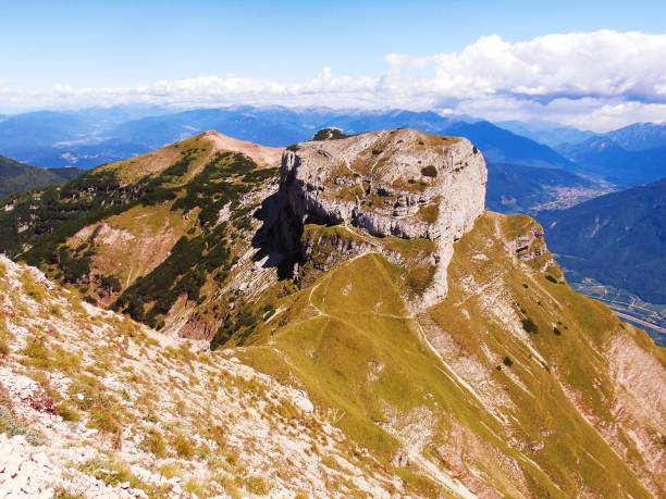 istock Travel mountains 1155625999