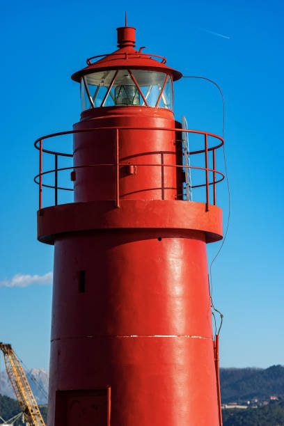 czerwona latarnia morska - port la spezia liguria włochy - beacon la mola architecture and buildings travel locations zdjęcia i obrazy z banku zdjęć