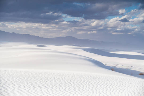 white sands nationalpark - desert new mexico sand white sands national monument stock-fotos und bilder