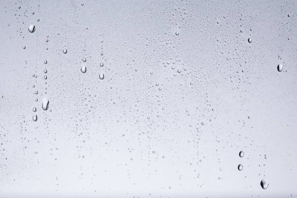 gotas de agua fondo lluvia gota condensación textura - cristal material fotos fotografías e imágenes de stock