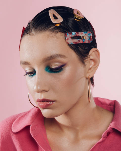 istock Trend 2019 - Hair clip (barrette, hairpin) 1155711939