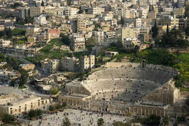 théâtre romain à amman, jordanie. - international landmark italy amphitheater ancient photos et images de collection