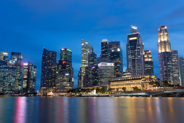 istock Singapore Skyline at Dusk 1155844606