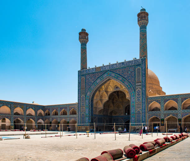 이스파한의 프라이데이 모스크에서의 밝은 아침 - spirituality famous place isfahan dome 뉴스 사진 이미지