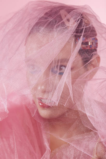 istock Trend 2019 - Hair clips (barrette, hairpin) 1155906774