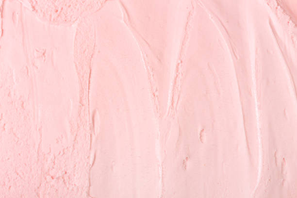 primer plano del helado rosado. textura de helado rosa. - close to cold colors color image fotografías e imágenes de stock