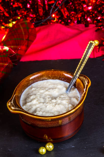 istock Bread sauce in pot ready for Christmas, portrait 1155959107