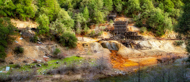 mine de cuivre - burney photos et images de collection