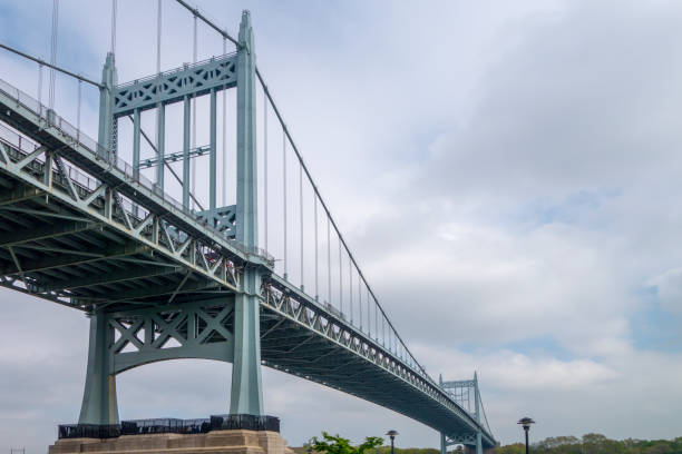 The Triborough Bridge, Robert F. Kennedy Bridge, Randalls, Wards, Queens, New York Randalls and Wards Islands Robert F. Kennedy (Triborough) Bridge harlem park stock pictures, royalty-free photos & images