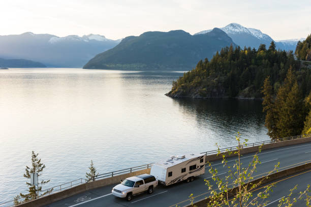 istock Summer road trip with a fifth wheel 1155988218