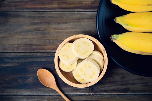 istock Sliced banana in a bowl 1155992914